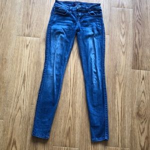GUESS jeans